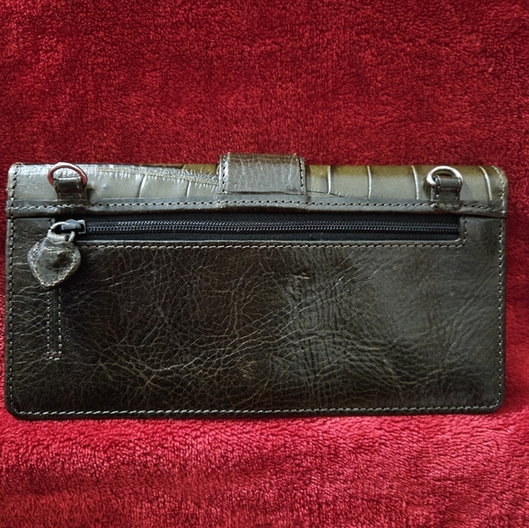Brighton Dark Green Leather Wallet - Picture 3 of 11